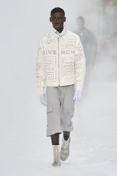 Look 1